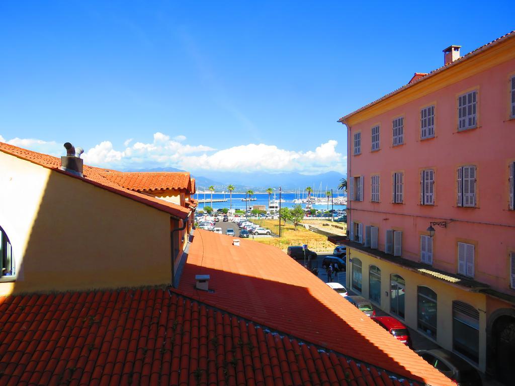 Appartement Vue Mer Centre Ville Ajaccio  Ngoại thất bức ảnh