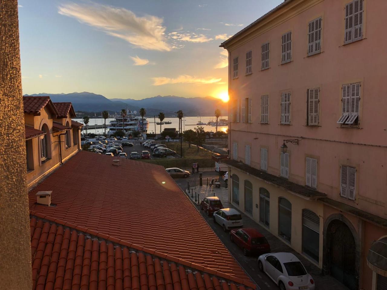Appartement Vue Mer Centre Ville Ajaccio  Ngoại thất bức ảnh