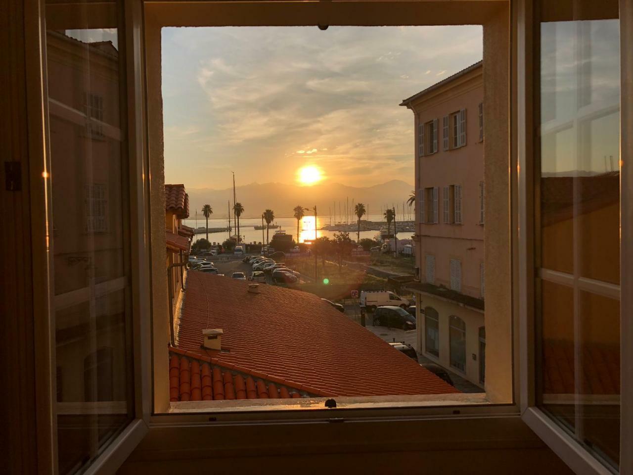 Appartement Vue Mer Centre Ville Ajaccio  Ngoại thất bức ảnh